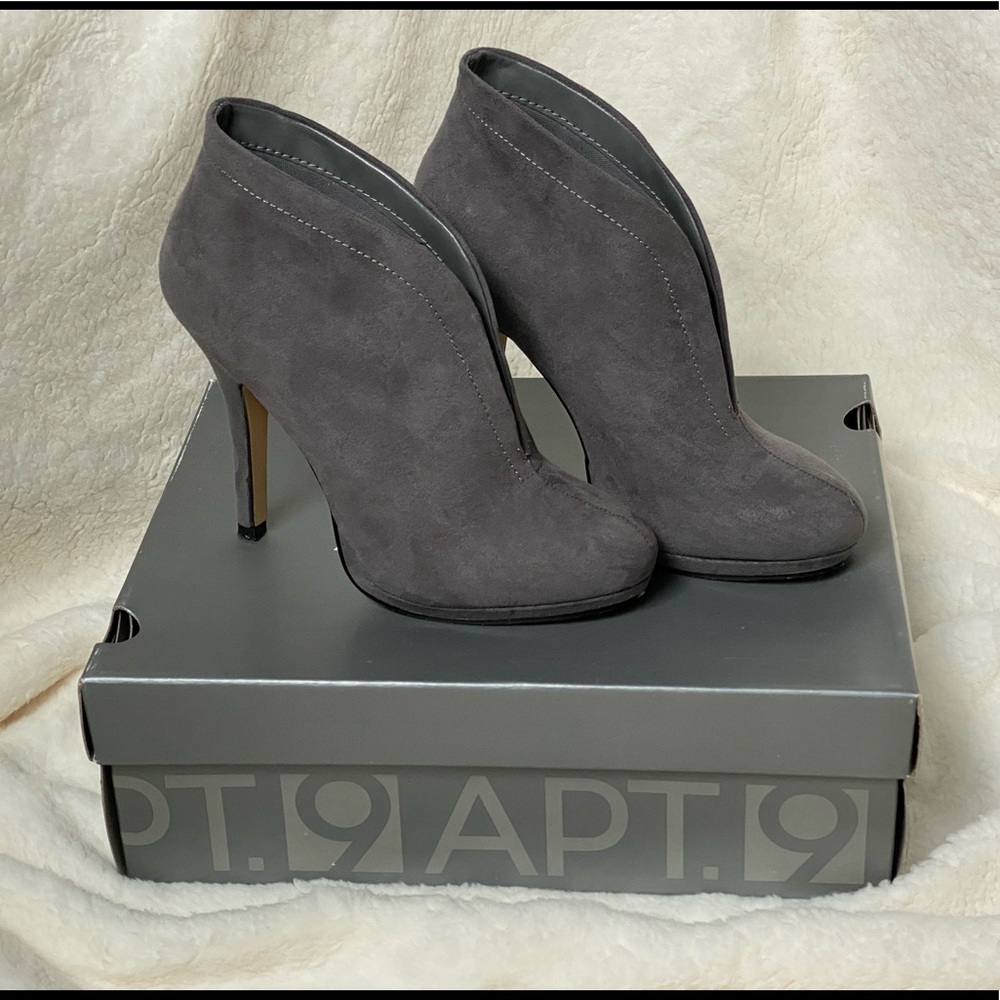 APT 9 “Apbriegrey” booties